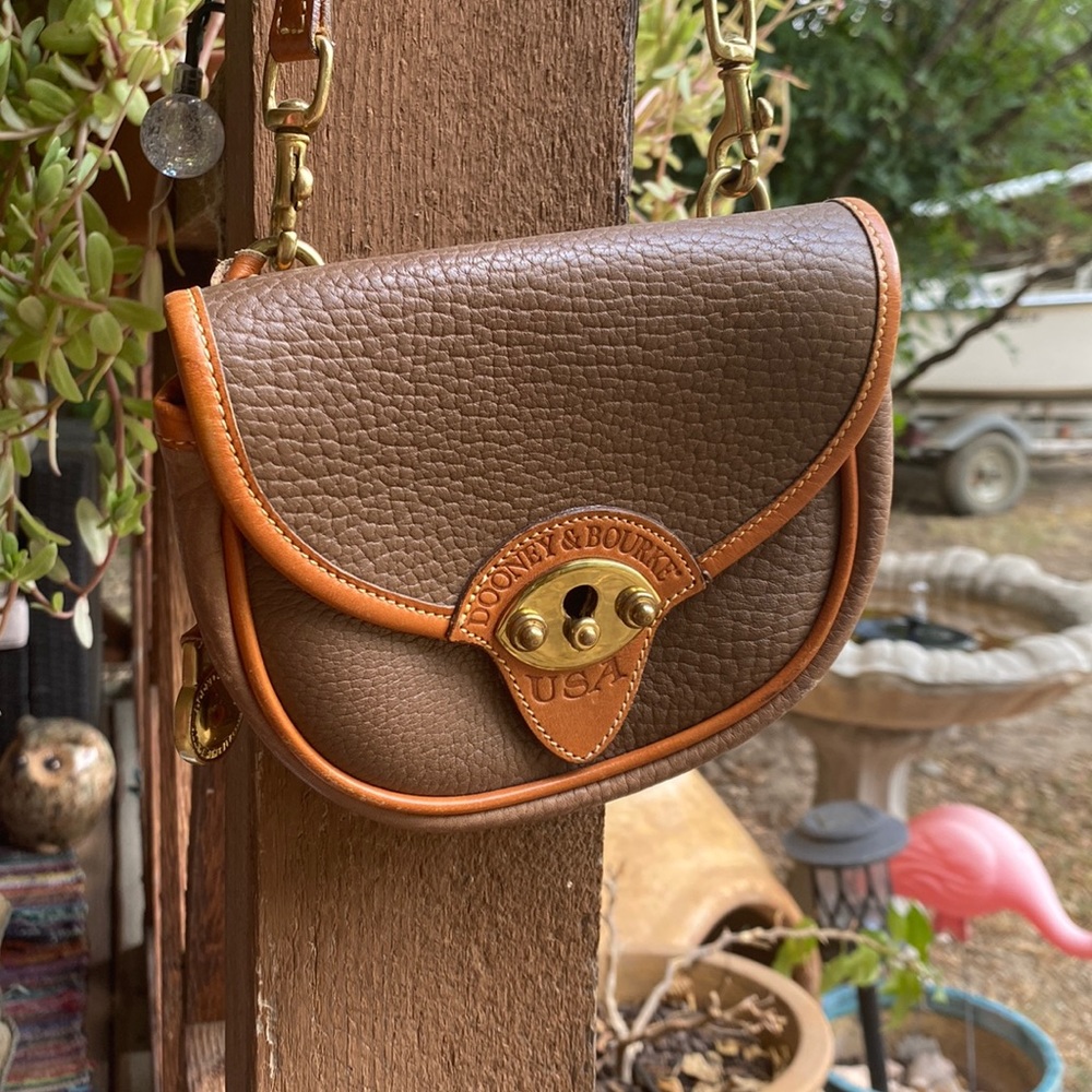 Dooney & Bourke purse